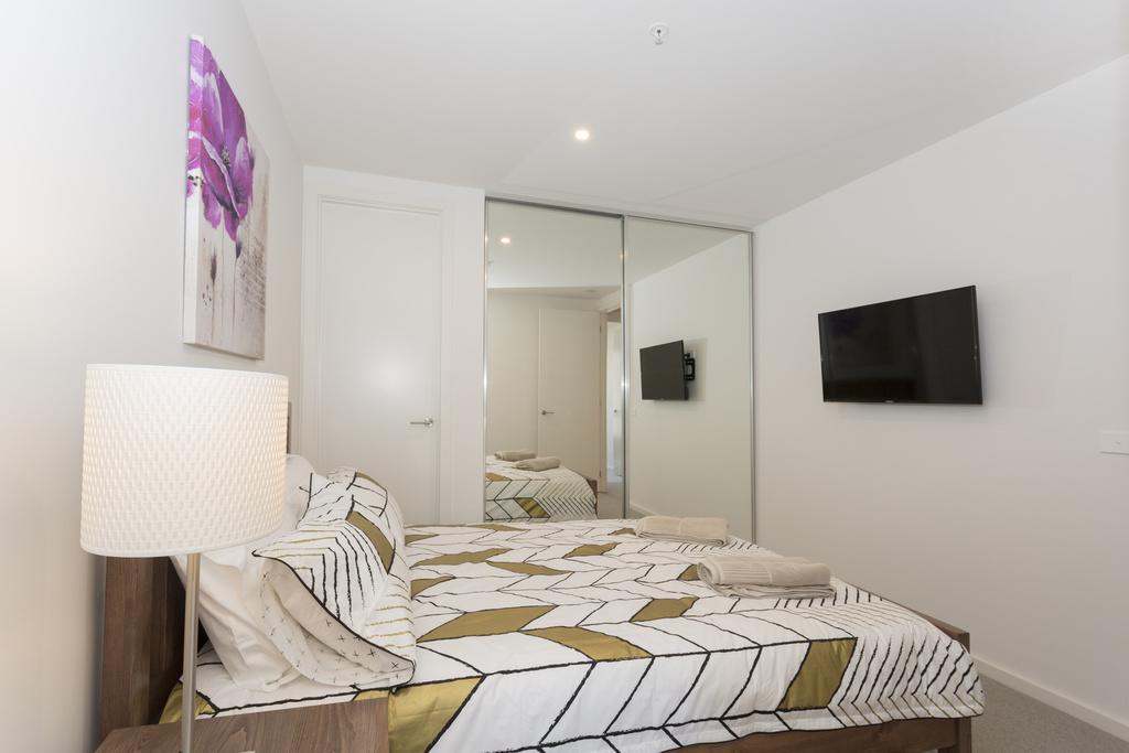 Apartamento ☆ Heart Of St Kilda ☆ Infinity Pool+parking+wifi