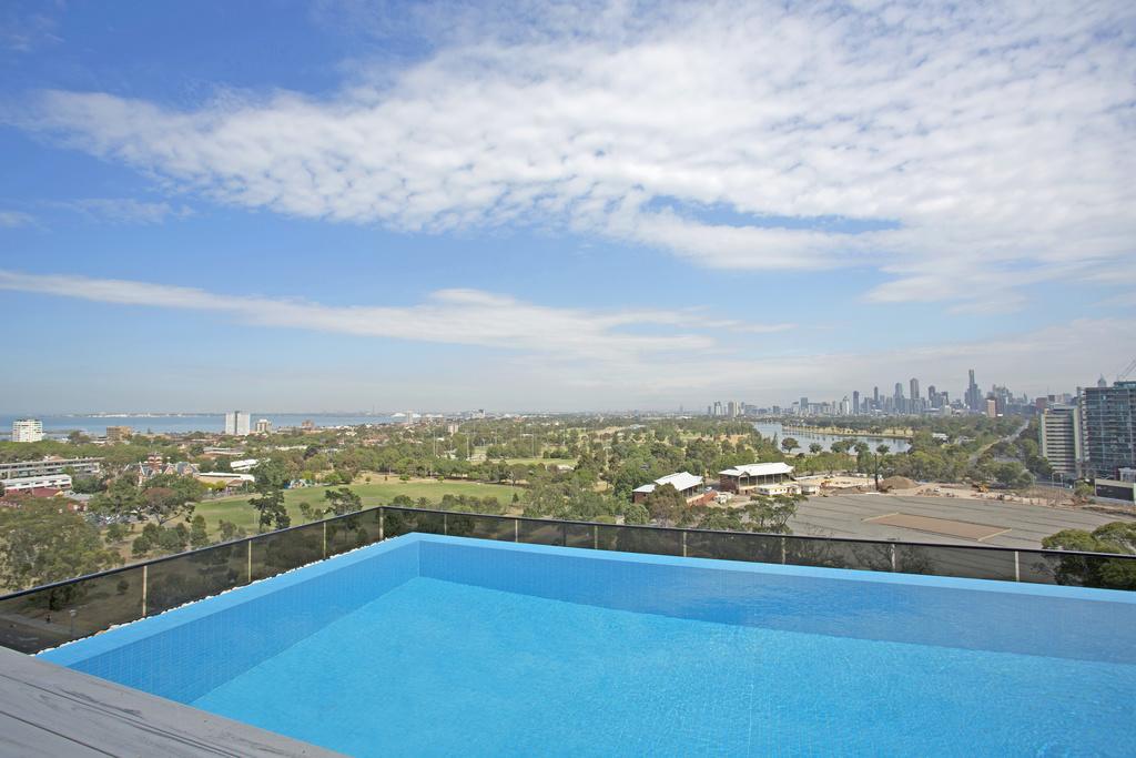 ☆ Heart Of St Kilda ☆ Infinity Pool+parking+wifi Apartamento