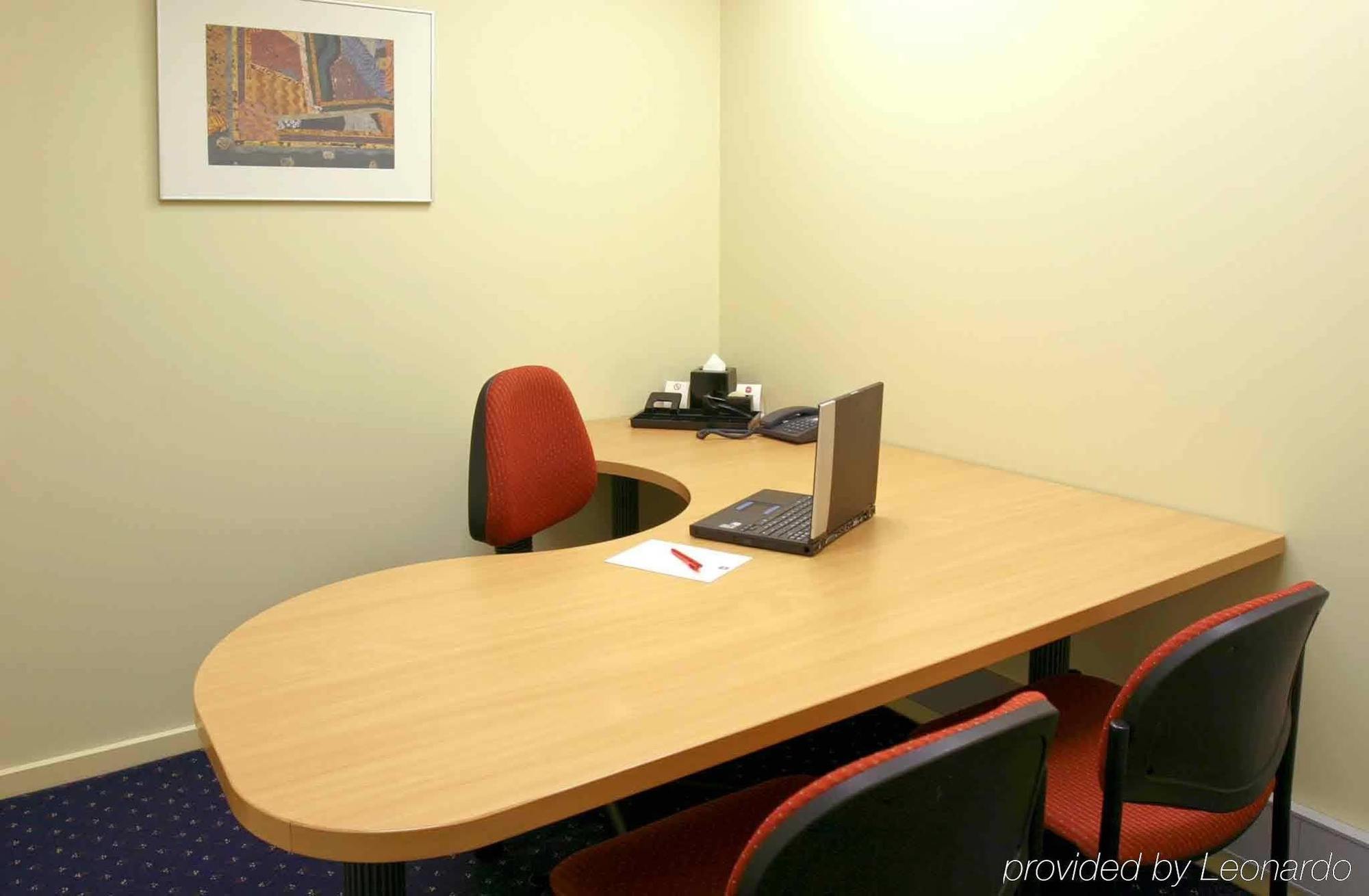 Yehs Cbd Hotel 4*