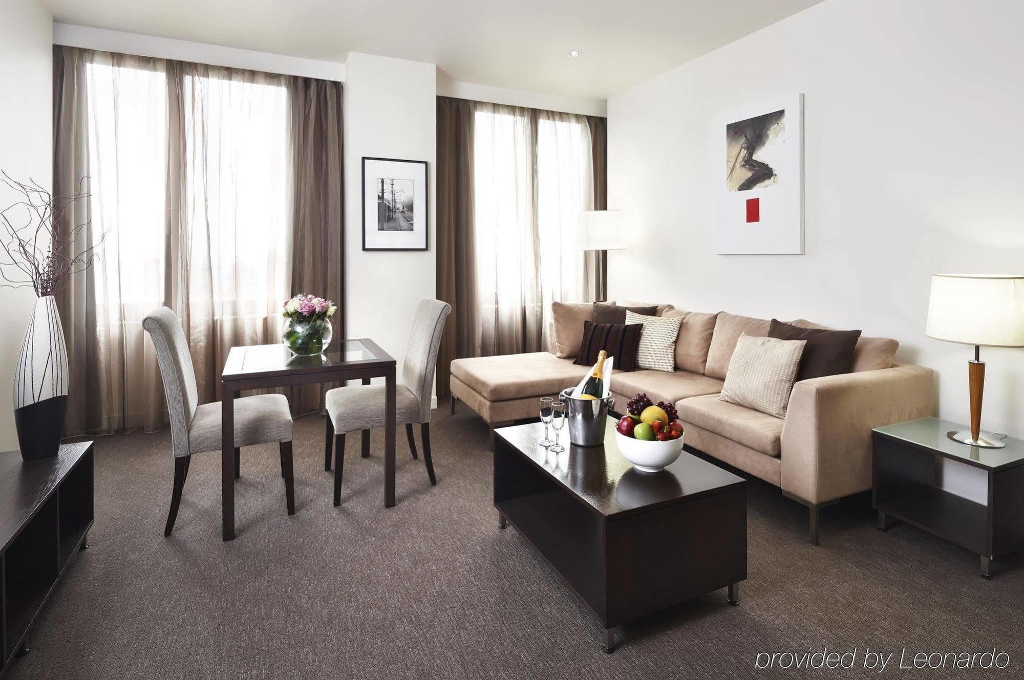 Hotel Radisson On Flagstaff Gardens