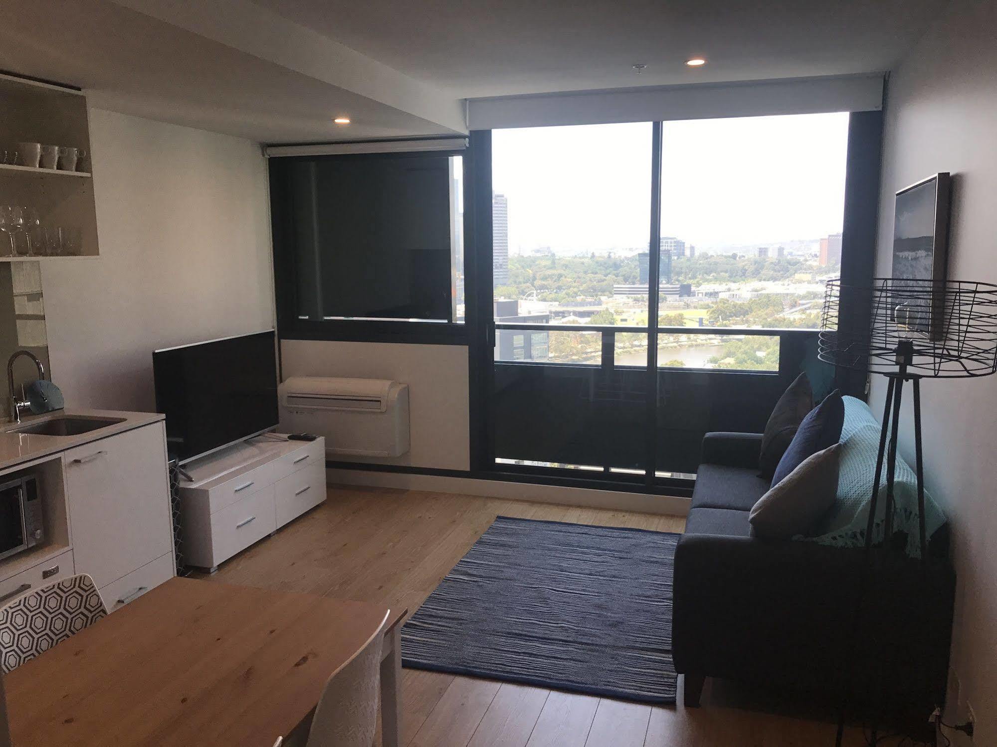 Serviced Apartments Melbourne - Platinum Aparthotel 4*