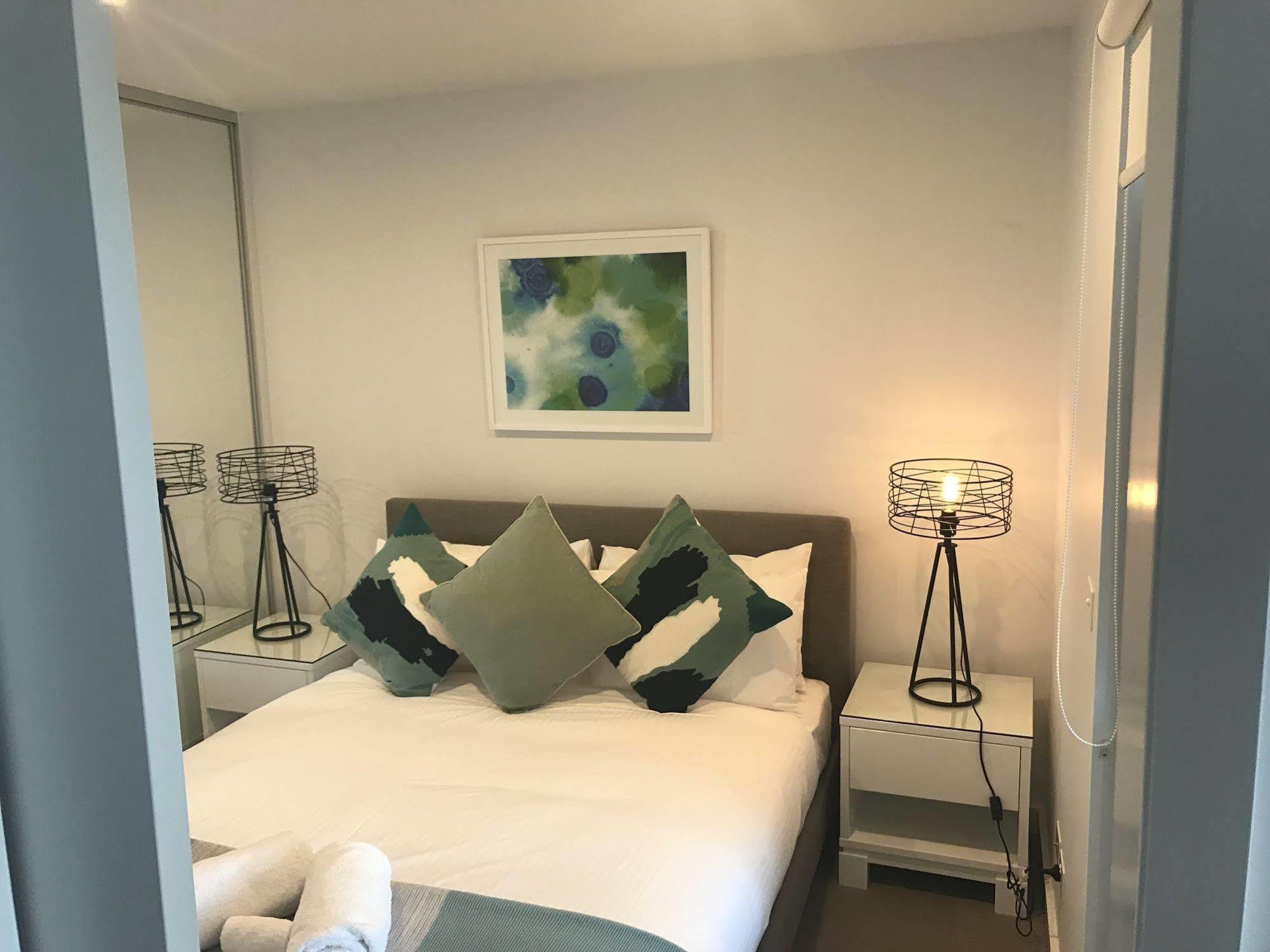 Aparthotel Serviced Apartments Melbourne - Platinum 4*