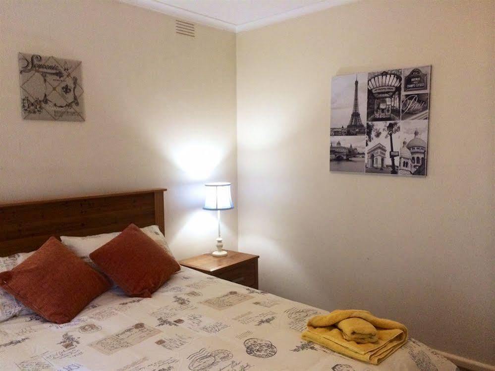 Holiday home Australian Away @ Doncaster Grange Park Melbourne