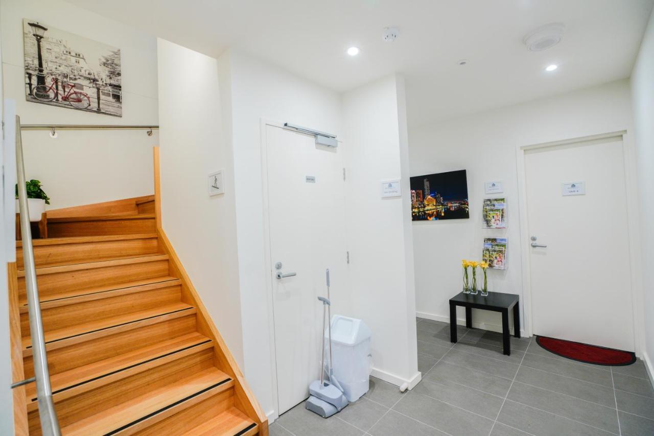 Apartment U201 Brunswick Living Floor Balcony Close To And Cbd Free Wifi Tram At Doorstep *