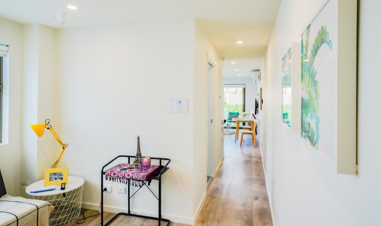 U201 Brunswick Living Floor Balcony Close To And Cbd Free Wifi Tram At Doorstep Melbourne