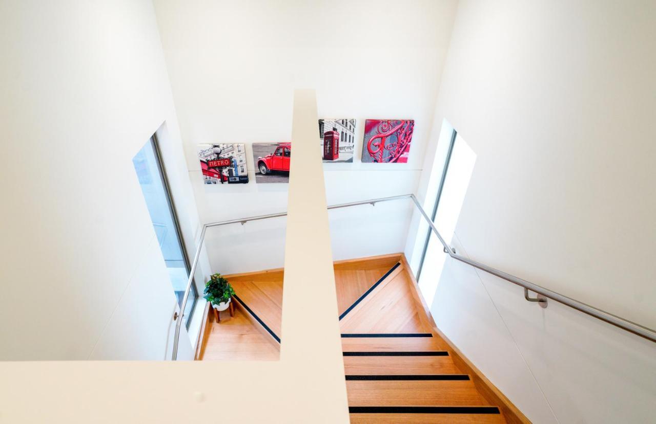 U201 Brunswick Living Floor Balcony Close To And Cbd Free Wifi Tram At Doorstep