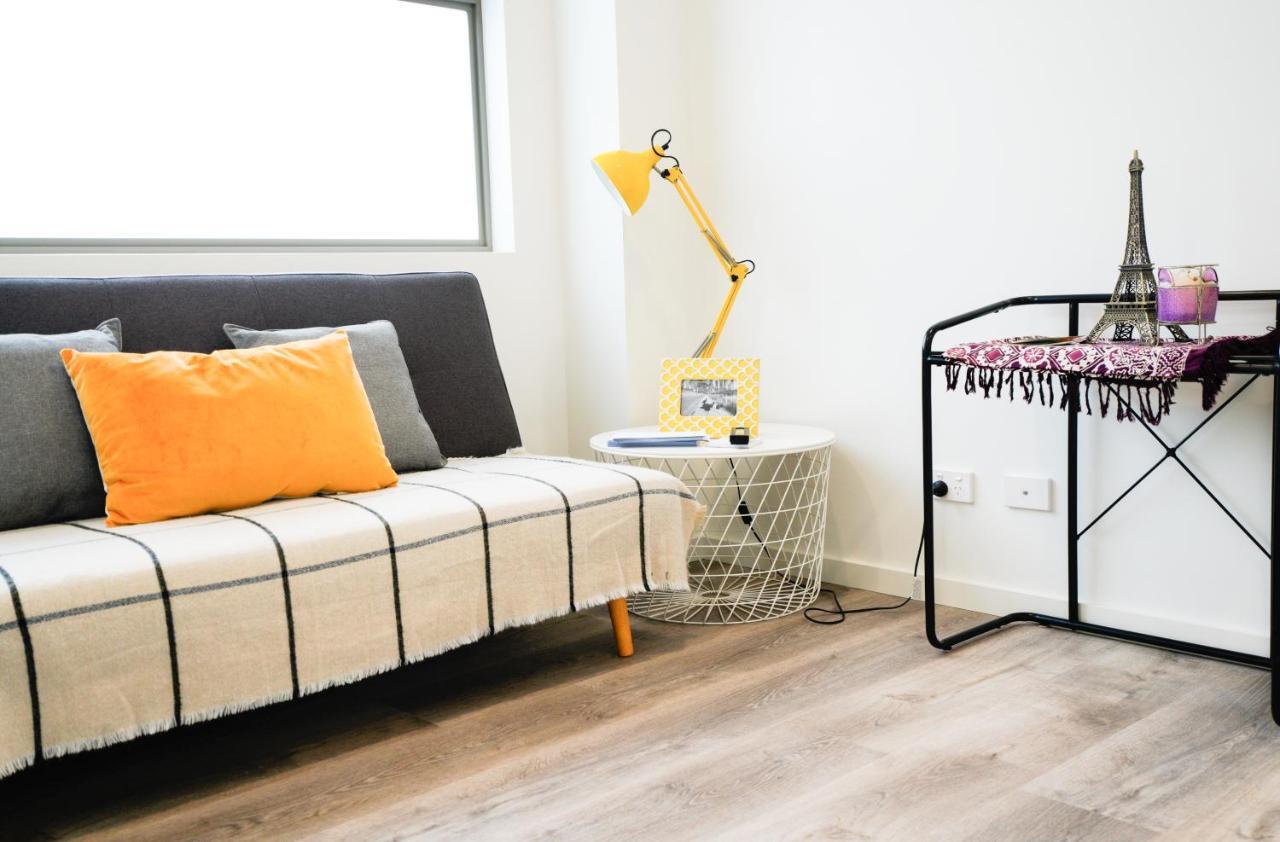 U201 Brunswick Living Floor Balcony Close To And Cbd Free Wifi Tram At Doorstep Apartment Melbourne
